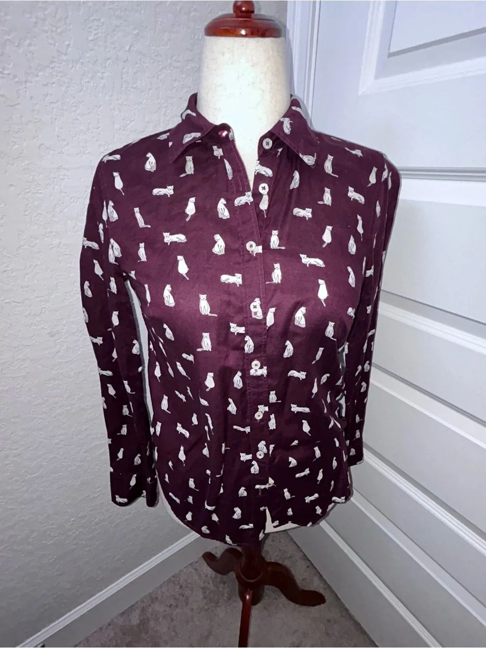 Talbots 100% Cotton Cat Print Button Front Long Sleeve Blouse Shirt Top